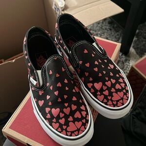 Vans classic slip on hearts